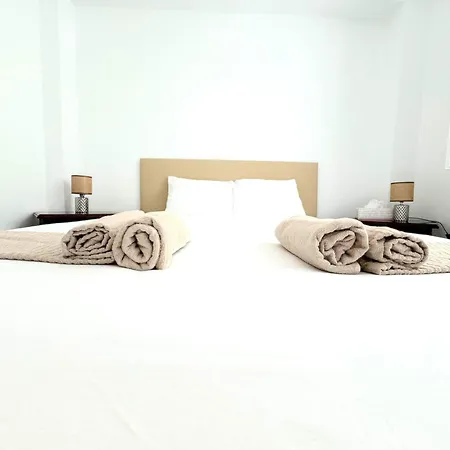 Sea View Apartment *