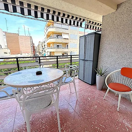 Sea View Apartment *